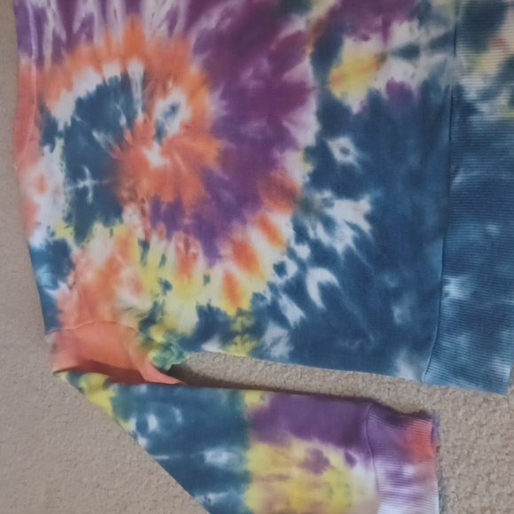 90 Degree By Reflex Handmade Tie-Dye Sweatshirt - Picture 11 of 13